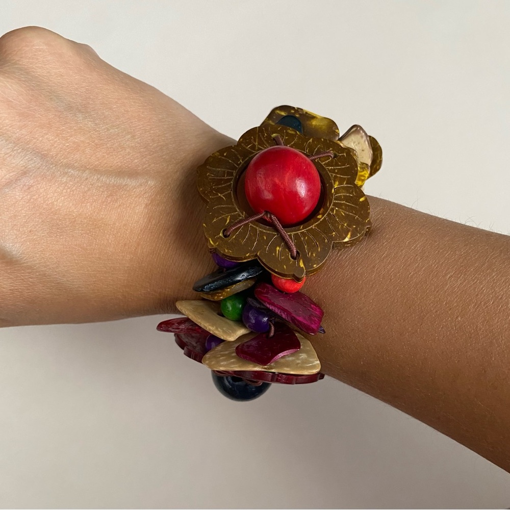 Bracelet.